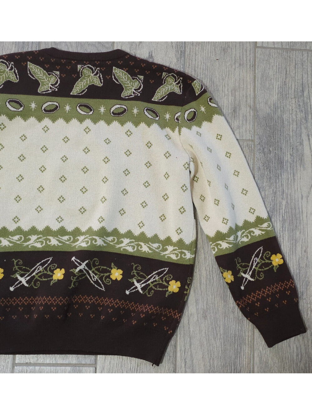 Lord of the Rings BoxLunch Christmas Sweater Mens Sz Medium Pullover The Shire - Picture 10 of 11